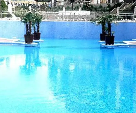 Royal Palm Apart-hotel *