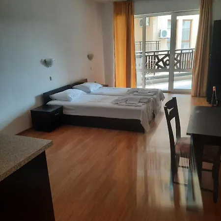Royal Palm سفيتي فلاس