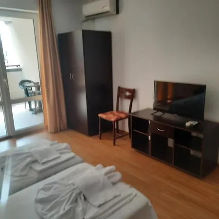 Royal Palm شقة فندقية سفيتي فلاس